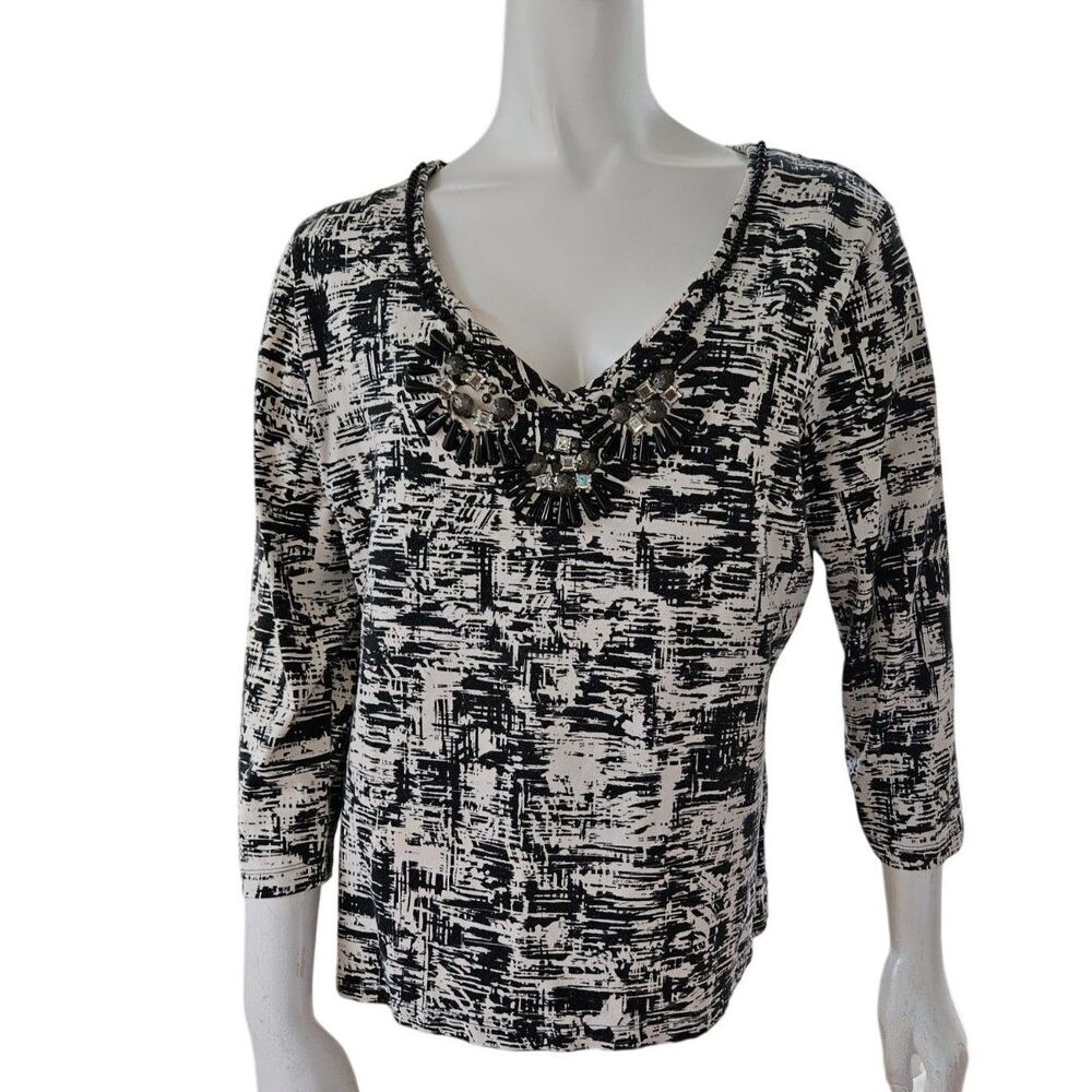 Ruby Rd Black and White V Neck Embellished Neckline Womens Size Large